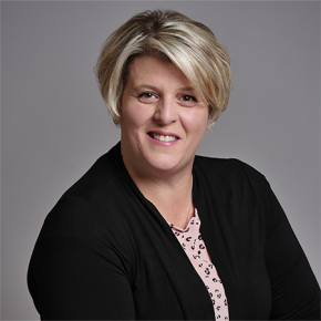 Headshot of Gina Balderas, Senior Vice President Retail Engagement